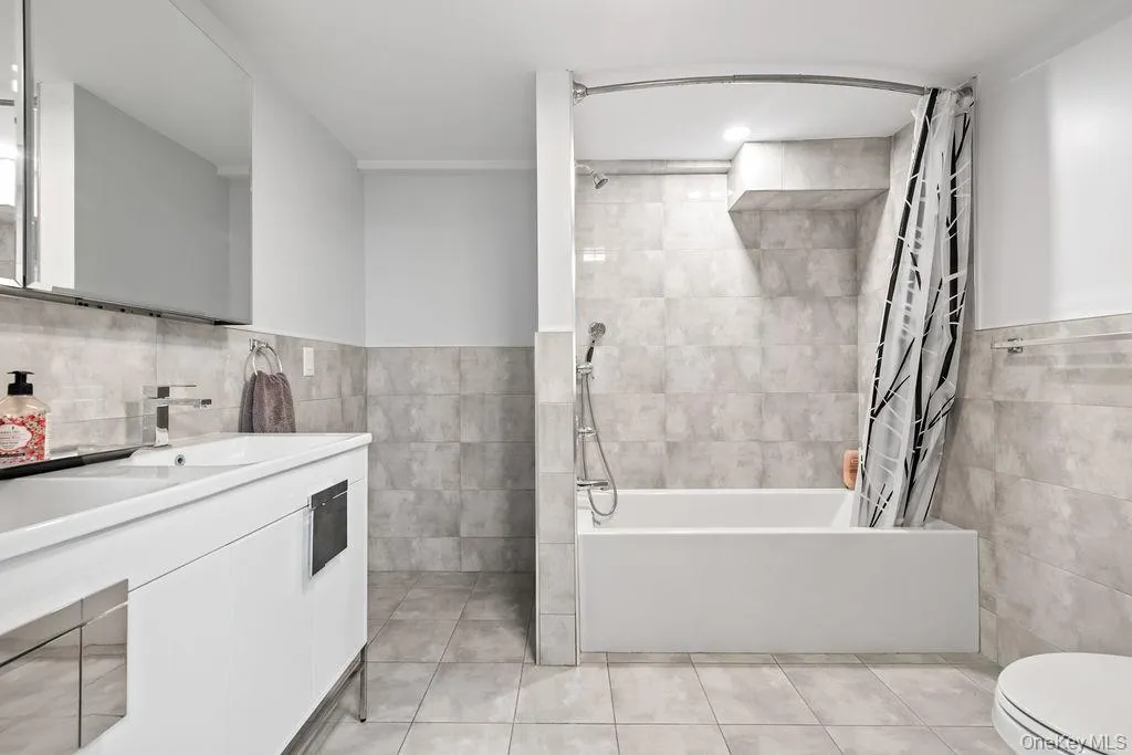 10 Elyise Road, Ramapo, NY, 11 Bedrooms Bedrooms, 24 Rooms Rooms,4 BathroomsBathrooms,Residential Sale,For Rent,Elyise,0,997841 10 Elyise Road, Ramapo, NY, 11 Bedrooms Bedrooms, 24 Rooms Rooms,4 BathroomsBathrooms,Residential Sale,For Rent,Elyise,0,997841