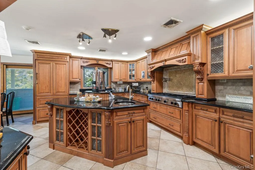 10 Elyise Road, Ramapo, NY, 11 Bedrooms Bedrooms, 24 Rooms Rooms,4 BathroomsBathrooms,Residential Sale,For Rent,Elyise,0,997841 10 Elyise Road, Ramapo, NY, 11 Bedrooms Bedrooms, 24 Rooms Rooms,4 BathroomsBathrooms,Residential Sale,For Rent,Elyise,0,997841