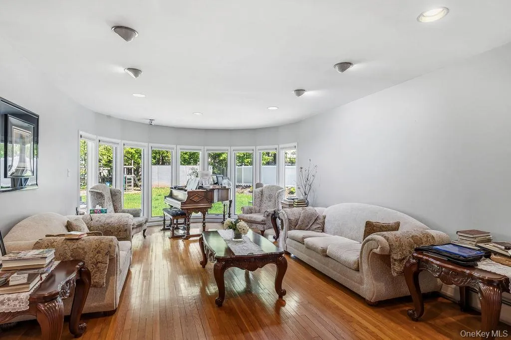 10 Elyise Road, Ramapo, NY, 11 Bedrooms Bedrooms, 24 Rooms Rooms,4 BathroomsBathrooms,Residential Sale,For Rent,Elyise,0,997841 10 Elyise Road, Ramapo, NY, 11 Bedrooms Bedrooms, 24 Rooms Rooms,4 BathroomsBathrooms,Residential Sale,For Rent,Elyise,0,997841