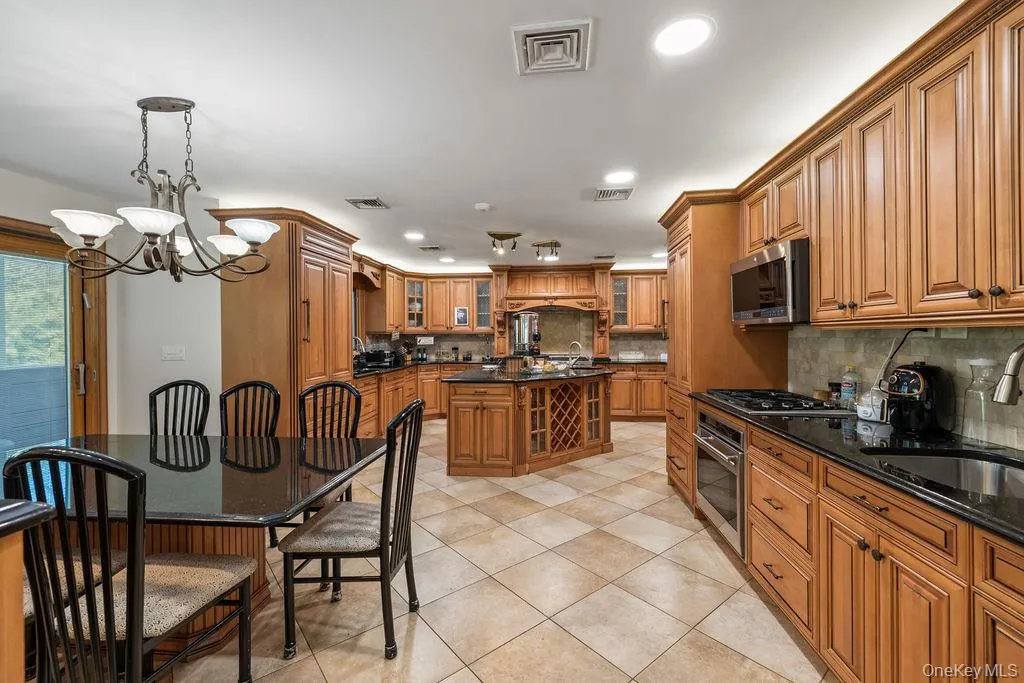 10 Elyise Road, Ramapo, NY, 11 Bedrooms Bedrooms, 24 Rooms Rooms,4 BathroomsBathrooms,Residential Sale,For Rent,Elyise,0,997841 10 Elyise Road, Ramapo, NY, 11 Bedrooms Bedrooms, 24 Rooms Rooms,4 BathroomsBathrooms,Residential Sale,For Rent,Elyise,0,997841