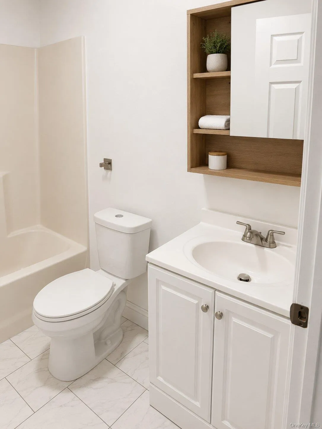 866 Fairmount Place, New York, NY, 2 Bedrooms Bedrooms, 3 Rooms Rooms,1 BathroomBathrooms,Residential Lease,For Rent,Fairmount,0,997842 866 Fairmount Place, New York, NY, 2 Bedrooms Bedrooms, 3 Rooms Rooms,1 BathroomBathrooms,Residential Lease,For Rent,Fairmount,0,997842