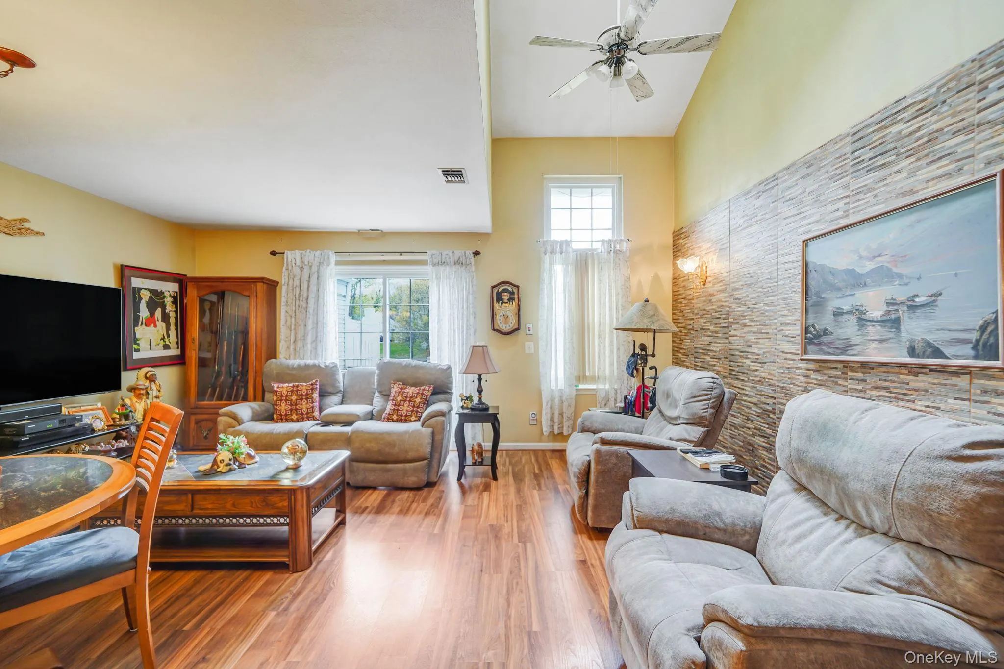31 Quail Court, Brookhaven, NY, 2 Bedrooms Bedrooms, 6 Rooms Rooms,1 BathroomBathrooms,Residential,For Rent,Quail,0,997850 31 Quail Court, Brookhaven, NY, 2 Bedrooms Bedrooms, 6 Rooms Rooms,1 BathroomBathrooms,Residential,For Rent,Quail,0,997850