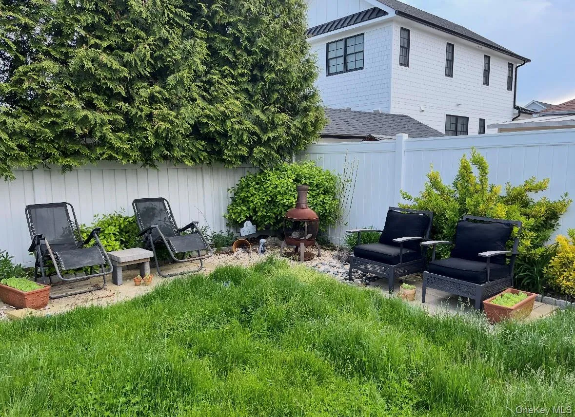 137 Acapulco Street, Hempstead, NY, 4 Bedrooms Bedrooms, 10 Rooms Rooms,3 BathroomsBathrooms,Residential Lease,For Rent,Acapulco,0,997857 137 Acapulco Street, Hempstead, NY, 4 Bedrooms Bedrooms, 10 Rooms Rooms,3 BathroomsBathrooms,Residential Lease,For Rent,Acapulco,0,997857