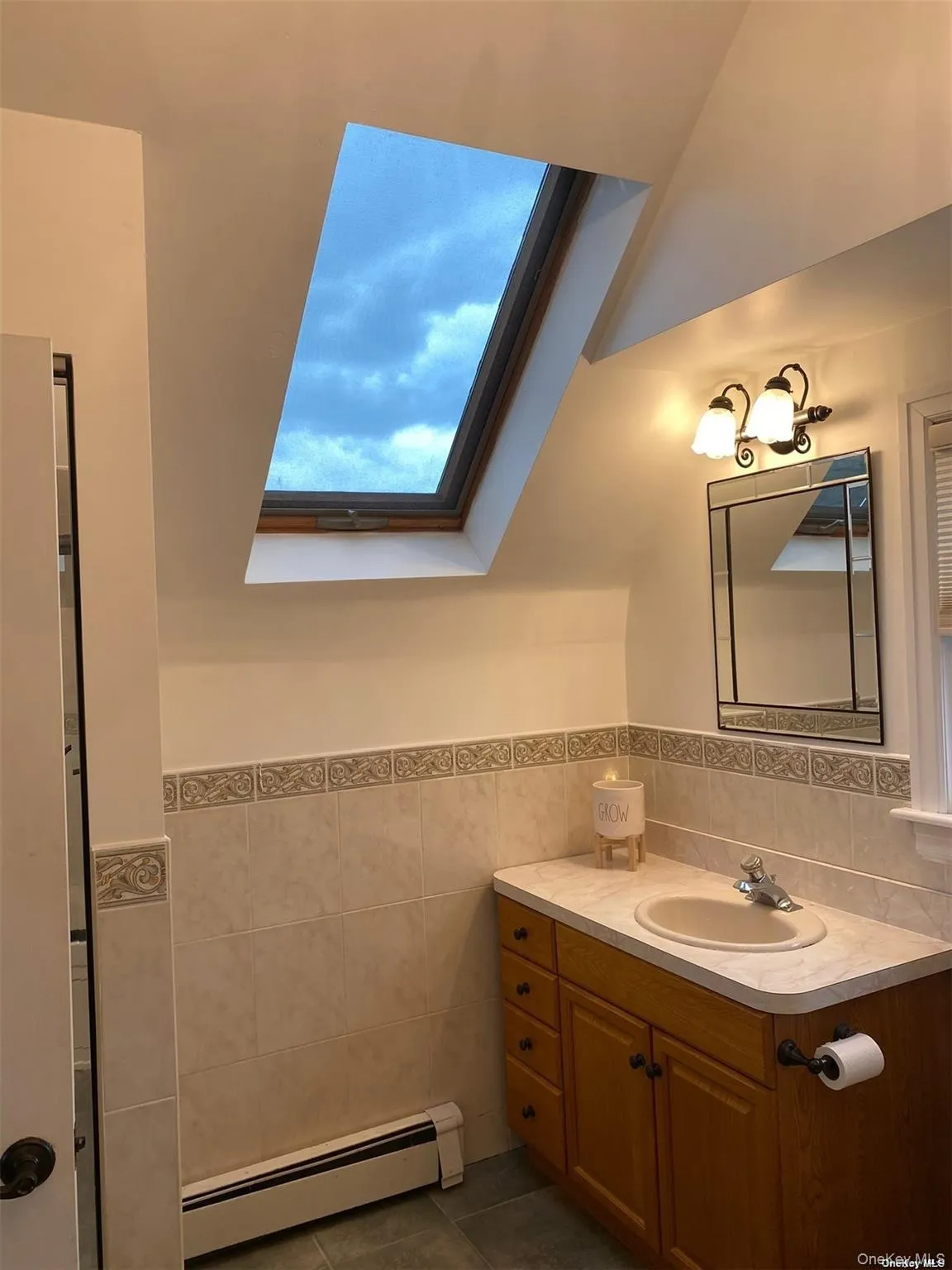 137 Acapulco Street, Hempstead, NY, 4 Bedrooms Bedrooms, 10 Rooms Rooms,3 BathroomsBathrooms,Residential Lease,For Rent,Acapulco,0,997857 137 Acapulco Street, Hempstead, NY, 4 Bedrooms Bedrooms, 10 Rooms Rooms,3 BathroomsBathrooms,Residential Lease,For Rent,Acapulco,0,997857