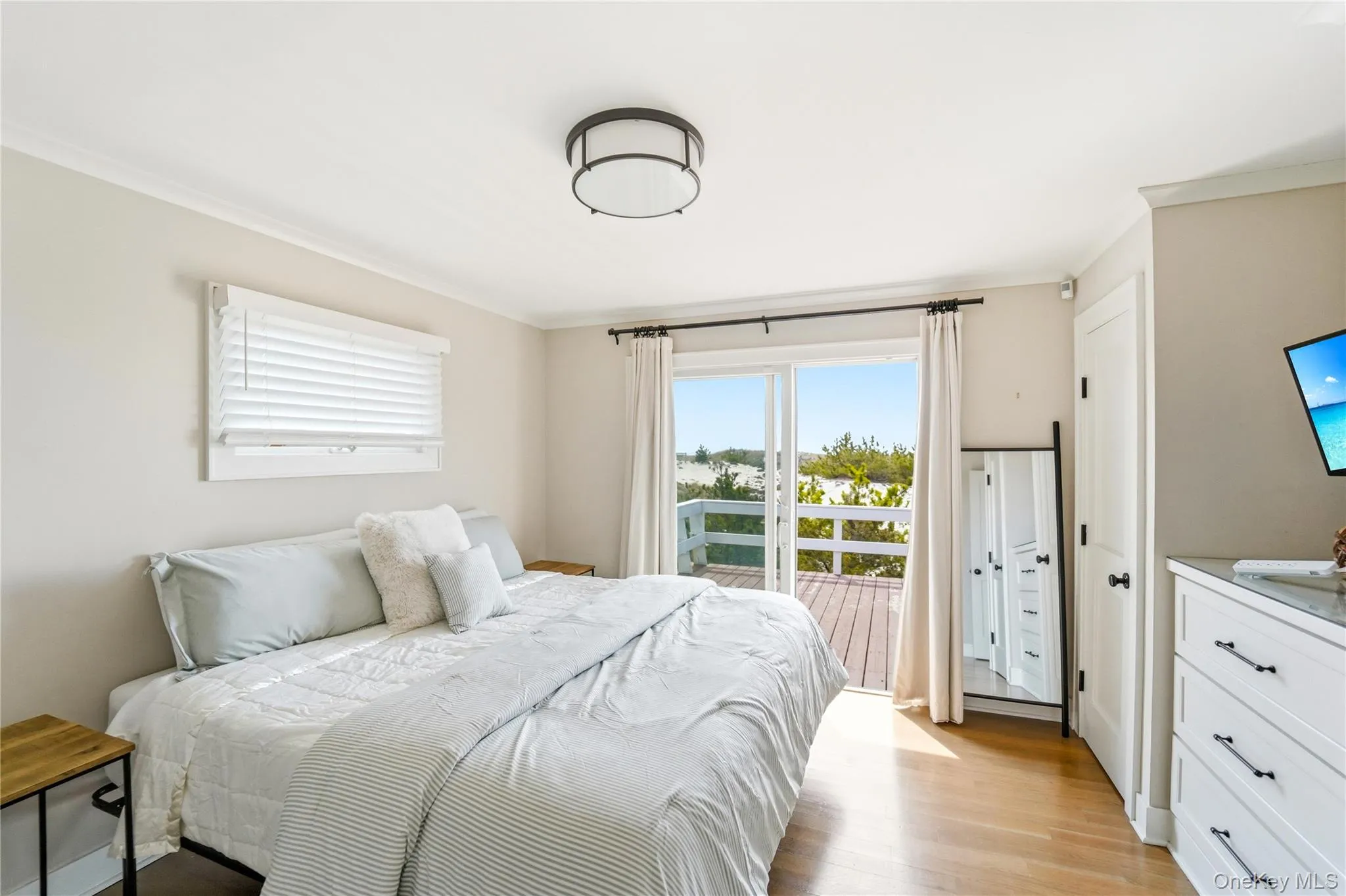 355 Dune Road, Southampton, NY, 5 Bedrooms Bedrooms, 11 Rooms Rooms,4 BathroomsBathrooms,Residential Lease,For Rent,Dune,0,997861 355 Dune Road, Southampton, NY, 5 Bedrooms Bedrooms, 11 Rooms Rooms,4 BathroomsBathrooms,Residential Lease,For Rent,Dune,0,997861