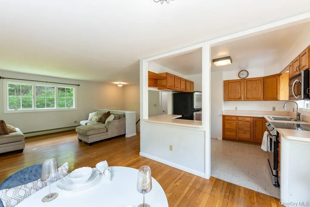 23 Lakeview Drive, Pawling, NY, 4 Bedrooms Bedrooms, 6 Rooms Rooms,2 BathroomsBathrooms,Residential,For Rent,Lakeview,0,997863 23 Lakeview Drive, Pawling, NY, 4 Bedrooms Bedrooms, 6 Rooms Rooms,2 BathroomsBathrooms,Residential,For Rent,Lakeview,0,997863