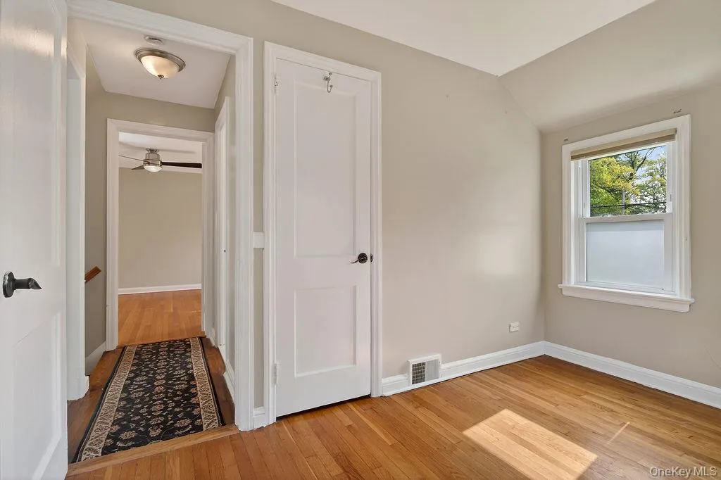 155 White Road, Scarsdale, NY, 3 Bedrooms Bedrooms, 6 Rooms Rooms,1 BathroomBathrooms,Residential Lease,For Rent,White,0,997883 155 White Road, Scarsdale, NY, 3 Bedrooms Bedrooms, 6 Rooms Rooms,1 BathroomBathrooms,Residential Lease,For Rent,White,0,997883