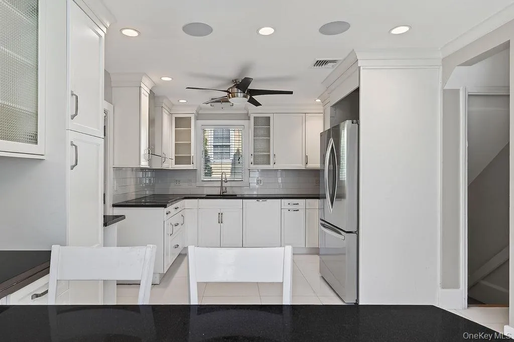 155 White Road, Scarsdale, NY, 3 Bedrooms Bedrooms, 6 Rooms Rooms,1 BathroomBathrooms,Residential Lease,For Rent,White,0,997883 155 White Road, Scarsdale, NY, 3 Bedrooms Bedrooms, 6 Rooms Rooms,1 BathroomBathrooms,Residential Lease,For Rent,White,0,997883