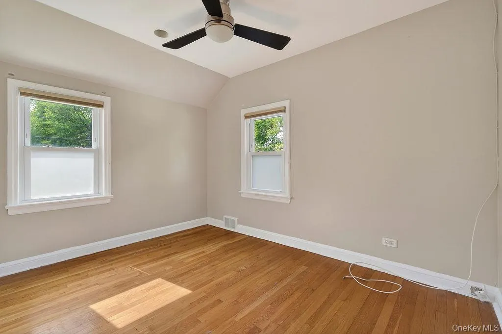 155 White Road, Scarsdale, NY, 3 Bedrooms Bedrooms, 6 Rooms Rooms,1 BathroomBathrooms,Residential Lease,For Rent,White,0,997883 155 White Road, Scarsdale, NY, 3 Bedrooms Bedrooms, 6 Rooms Rooms,1 BathroomBathrooms,Residential Lease,For Rent,White,0,997883
