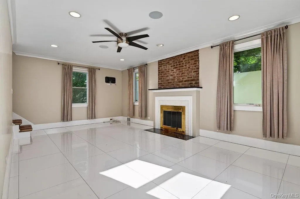 155 White Road, Scarsdale, NY, 3 Bedrooms Bedrooms, 6 Rooms Rooms,1 BathroomBathrooms,Residential Lease,For Rent,White,0,997883 155 White Road, Scarsdale, NY, 3 Bedrooms Bedrooms, 6 Rooms Rooms,1 BathroomBathrooms,Residential Lease,For Rent,White,0,997883