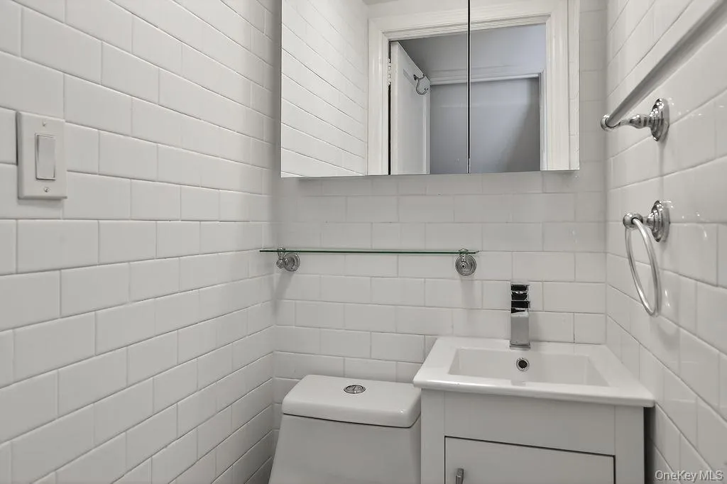 155 White Road, Scarsdale, NY, 3 Bedrooms Bedrooms, 6 Rooms Rooms,1 BathroomBathrooms,Residential Lease,For Rent,White,0,997883 155 White Road, Scarsdale, NY, 3 Bedrooms Bedrooms, 6 Rooms Rooms,1 BathroomBathrooms,Residential Lease,For Rent,White,0,997883