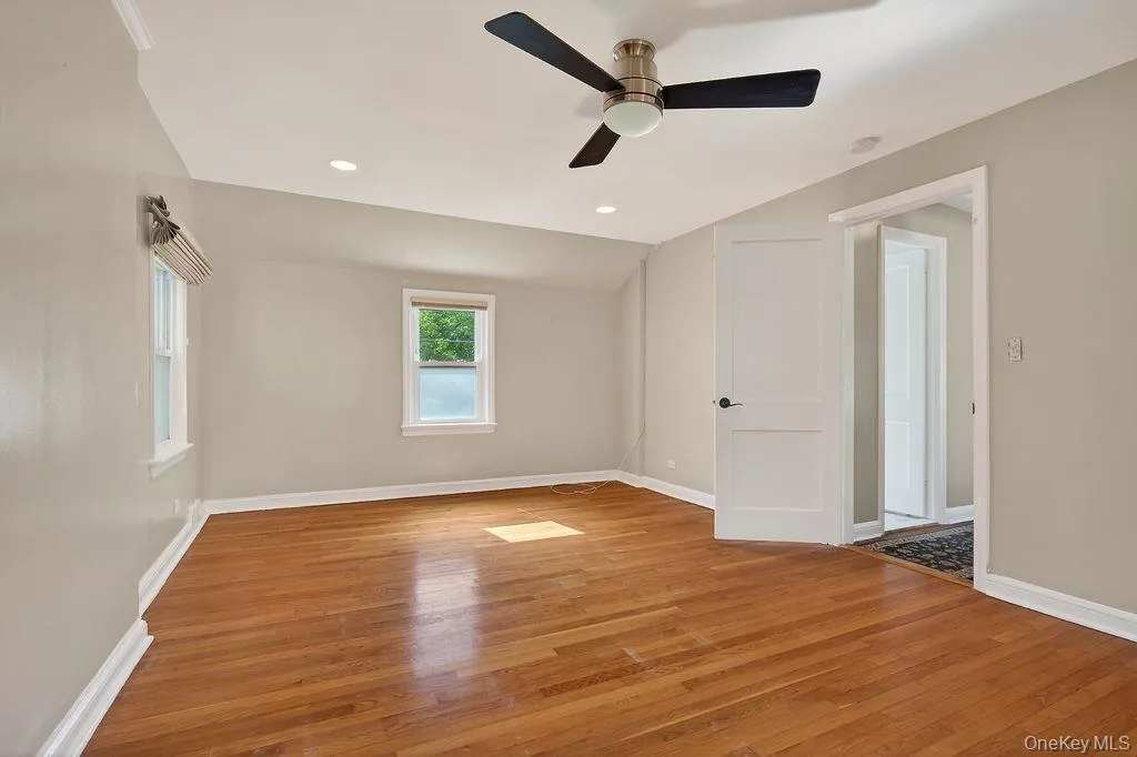 155 White Road, Scarsdale, NY, 3 Bedrooms Bedrooms, 6 Rooms Rooms,1 BathroomBathrooms,Residential Lease,For Rent,White,0,997883 155 White Road, Scarsdale, NY, 3 Bedrooms Bedrooms, 6 Rooms Rooms,1 BathroomBathrooms,Residential Lease,For Rent,White,0,997883
