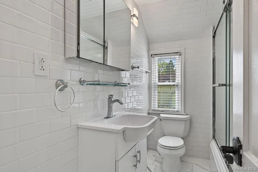 155 White Road, Scarsdale, NY, 3 Bedrooms Bedrooms, 6 Rooms Rooms,1 BathroomBathrooms,Residential Lease,For Rent,White,0,997883 155 White Road, Scarsdale, NY, 3 Bedrooms Bedrooms, 6 Rooms Rooms,1 BathroomBathrooms,Residential Lease,For Rent,White,0,997883
