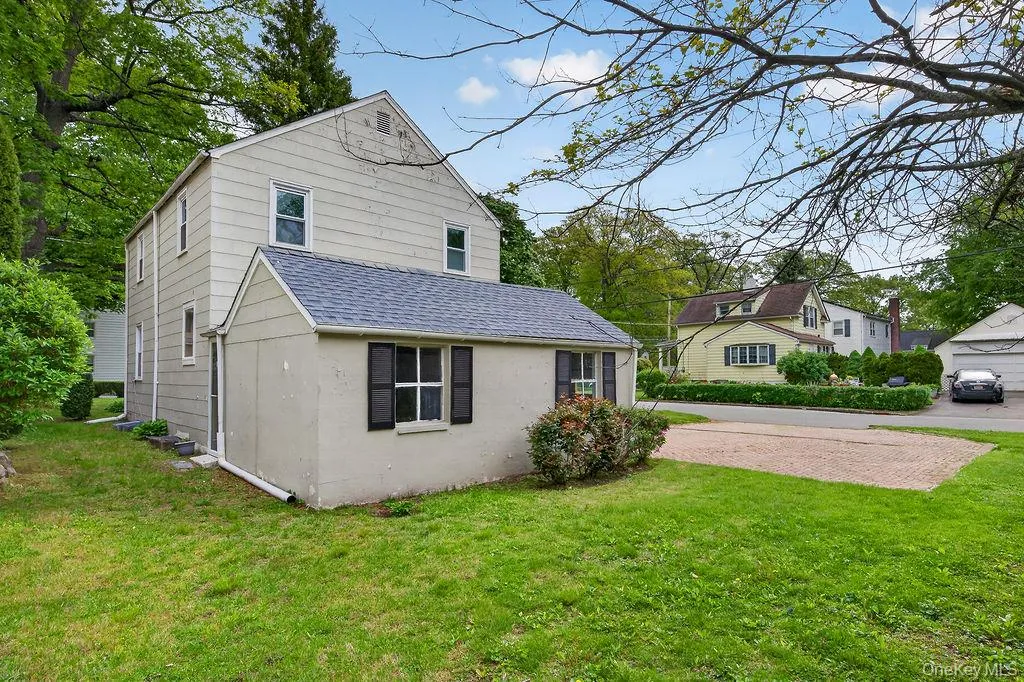 155 White Road, Scarsdale, NY, 3 Bedrooms Bedrooms, 6 Rooms Rooms,1 BathroomBathrooms,Residential Lease,For Rent,White,0,997883 155 White Road, Scarsdale, NY, 3 Bedrooms Bedrooms, 6 Rooms Rooms,1 BathroomBathrooms,Residential Lease,For Rent,White,0,997883