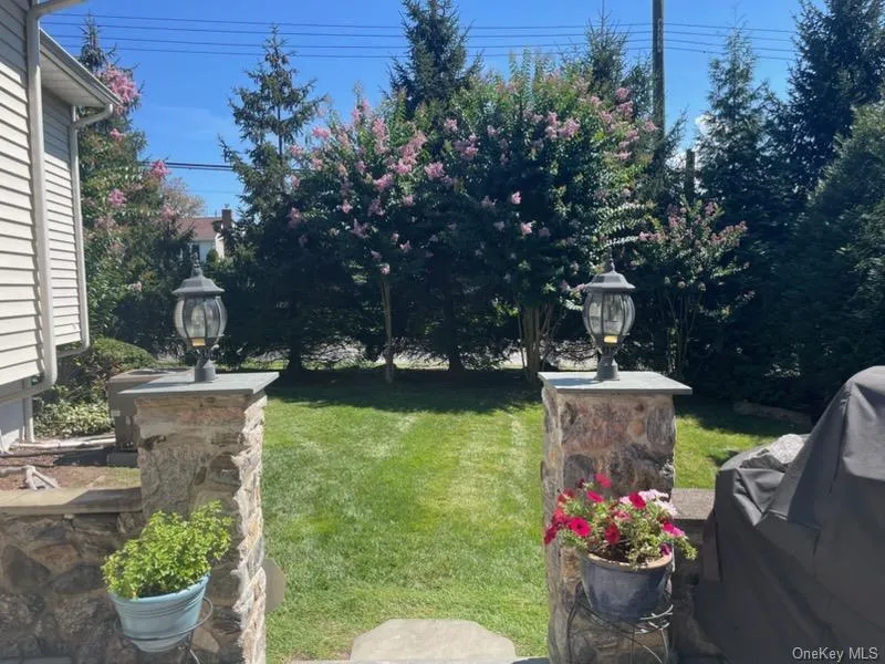 1 Lynns Way, New Rochelle, NY, 3 Bedrooms Bedrooms, 7 Rooms Rooms,2 BathroomsBathrooms,Residential,For Rent,Lynns,0,997891 1 Lynns Way, New Rochelle, NY, 3 Bedrooms Bedrooms, 7 Rooms Rooms,2 BathroomsBathrooms,Residential,For Rent,Lynns,0,997891