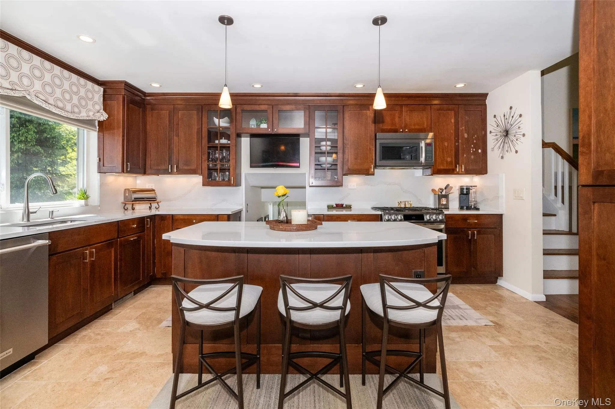 1 Lynns Way, New Rochelle, NY, 3 Bedrooms Bedrooms, 7 Rooms Rooms,2 BathroomsBathrooms,Residential,For Rent,Lynns,0,997891 1 Lynns Way, New Rochelle, NY, 3 Bedrooms Bedrooms, 7 Rooms Rooms,2 BathroomsBathrooms,Residential,For Rent,Lynns,0,997891