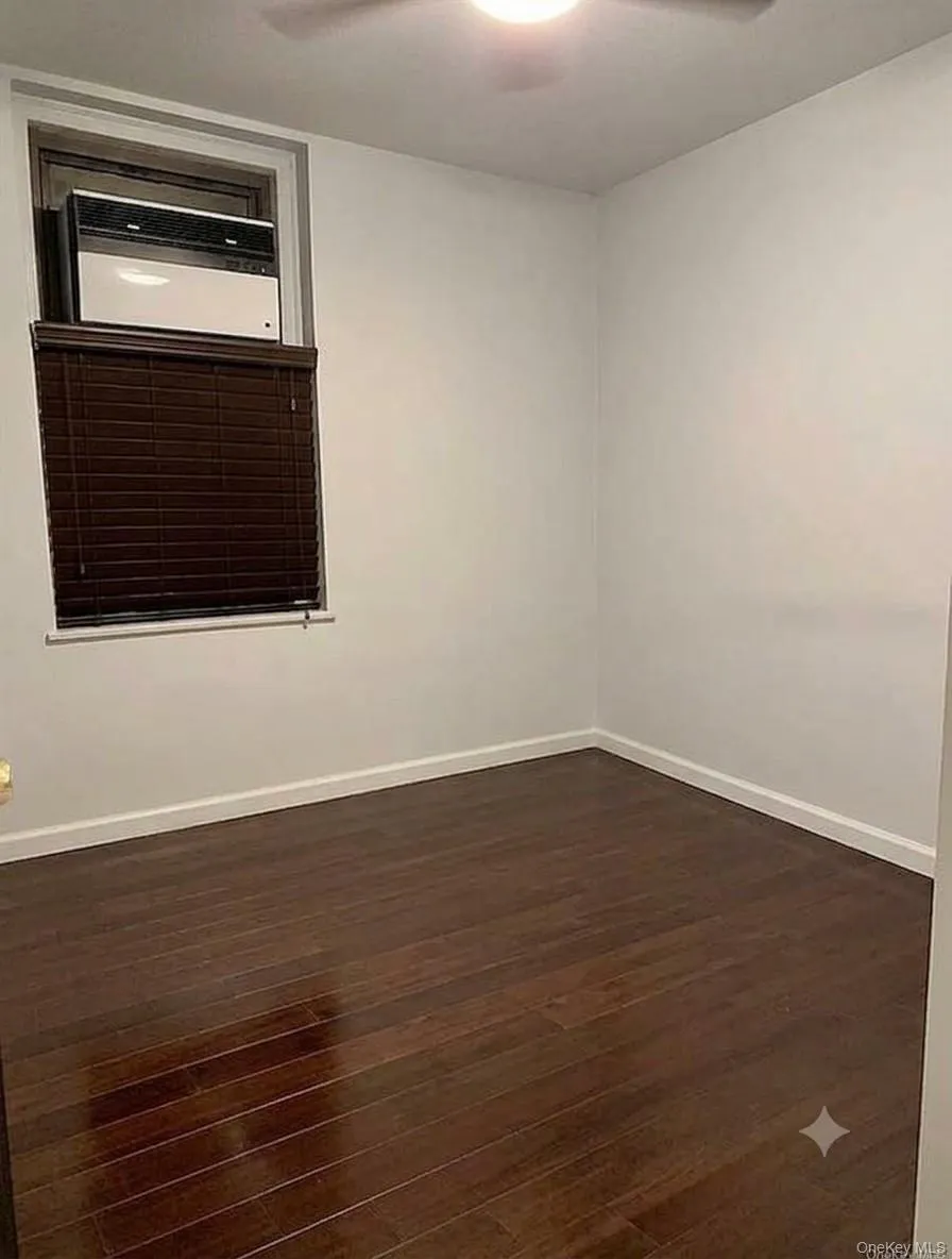 21-06 35th Street, New York, NY, 1 Bedroom Bedrooms, 3 Rooms Rooms,1 BathroomBathrooms,Residential,For Rent,35th,0,997893 21-06 35th Street, New York, NY, 1 Bedroom Bedrooms, 3 Rooms Rooms,1 BathroomBathrooms,Residential,For Rent,35th,0,997893