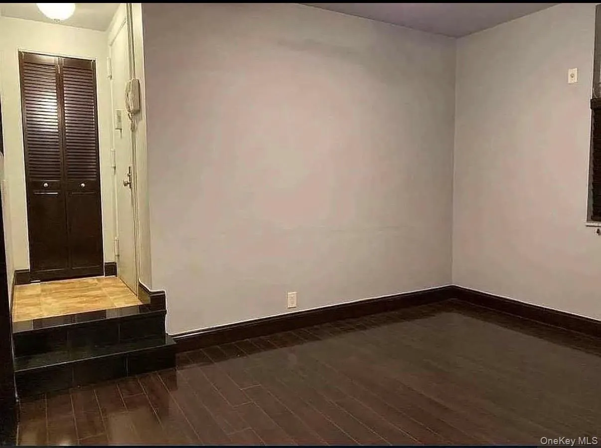 21-06 35th Street, New York, NY, 1 Bedroom Bedrooms, 3 Rooms Rooms,1 BathroomBathrooms,Residential,For Rent,35th,0,997893 21-06 35th Street, New York, NY, 1 Bedroom Bedrooms, 3 Rooms Rooms,1 BathroomBathrooms,Residential,For Rent,35th,0,997893
