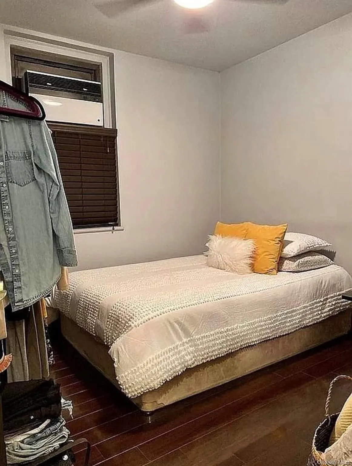 21-06 35th Street, New York, NY, 1 Bedroom Bedrooms, 3 Rooms Rooms,1 BathroomBathrooms,Residential,For Rent,35th,0,997893 21-06 35th Street, New York, NY, 1 Bedroom Bedrooms, 3 Rooms Rooms,1 BathroomBathrooms,Residential,For Rent,35th,0,997893