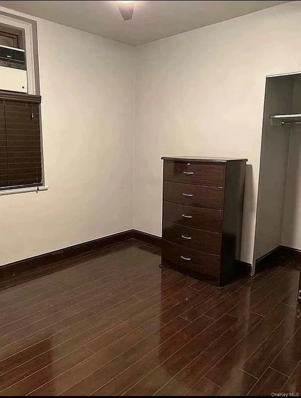21-06 35th Street, New York, NY, 1 Bedroom Bedrooms, 3 Rooms Rooms,1 BathroomBathrooms,Residential,For Rent,35th,0,997893 21-06 35th Street, New York, NY, 1 Bedroom Bedrooms, 3 Rooms Rooms,1 BathroomBathrooms,Residential,For Rent,35th,0,997893