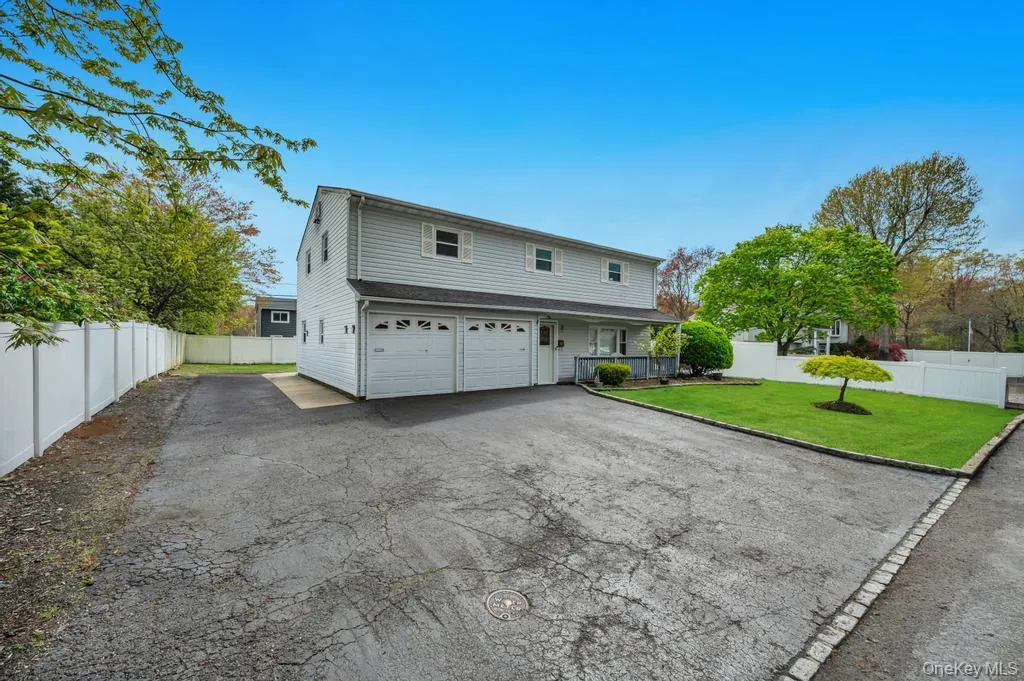 32 Beverly Street, Islip, NY, 5 Bedrooms Bedrooms, 12 Rooms Rooms,3 BathroomsBathrooms,Residential,For Rent,Beverly,0,997895 32 Beverly Street, Islip, NY, 5 Bedrooms Bedrooms, 12 Rooms Rooms,3 BathroomsBathrooms,Residential,For Rent,Beverly,0,997895
