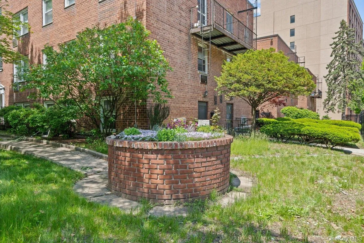 6299 Broadway, New York, NY, 1 Bedroom Bedrooms, 3 Rooms Rooms,1 BathroomBathrooms,Residential Sale,For Rent,Broadway,0,997900 6299 Broadway, New York, NY, 1 Bedroom Bedrooms, 3 Rooms Rooms,1 BathroomBathrooms,Residential Sale,For Rent,Broadway,0,997900