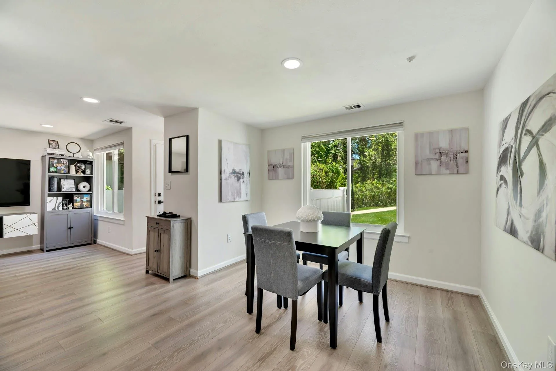 394 Birchwood Road, Brookhaven, NY, 2 Bedrooms Bedrooms, 5 Rooms Rooms,1 BathroomBathrooms,Residential Sale,For Rent,Birchwood,0,997905 394 Birchwood Road, Brookhaven, NY, 2 Bedrooms Bedrooms, 5 Rooms Rooms,1 BathroomBathrooms,Residential Sale,For Rent,Birchwood,0,997905