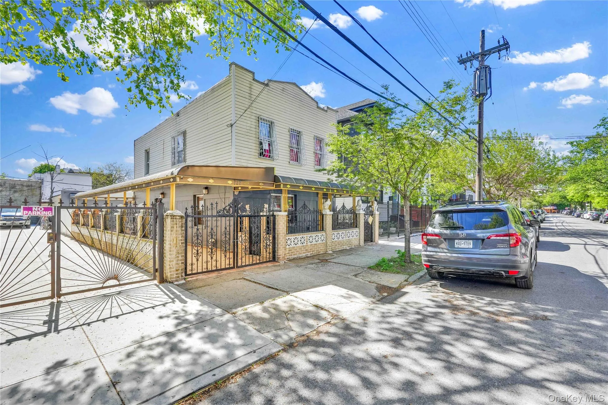 722 Elton Street, New York, NY, 3 Bedrooms Bedrooms, 7 Rooms Rooms,2 BathroomsBathrooms,Residential,For Rent,Elton,0,997913 722 Elton Street, New York, NY, 3 Bedrooms Bedrooms, 7 Rooms Rooms,2 BathroomsBathrooms,Residential,For Rent,Elton,0,997913