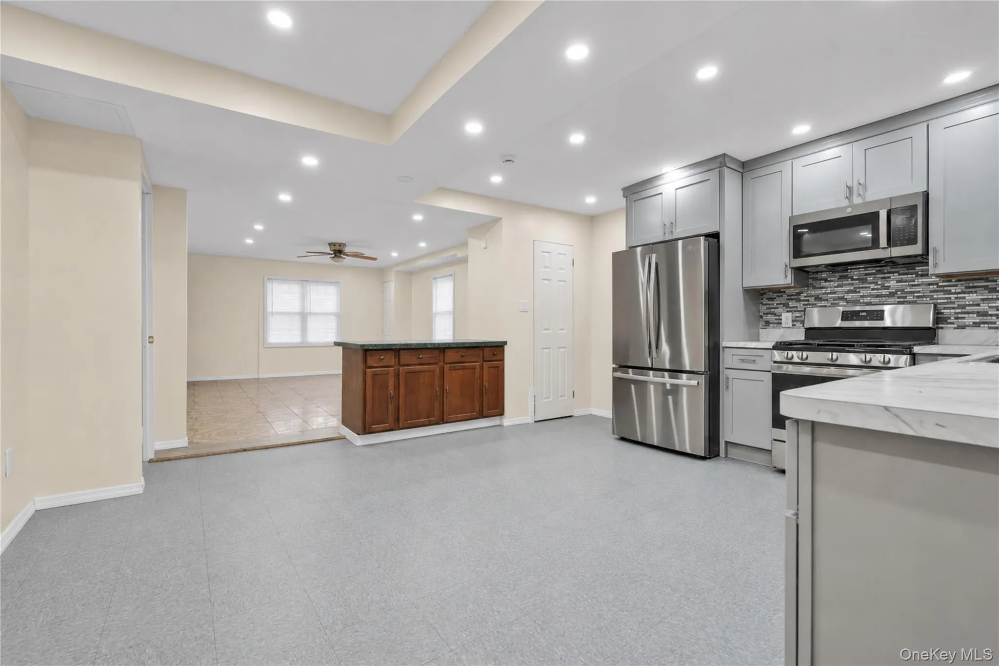 722 Elton Street, New York, NY, 3 Bedrooms Bedrooms, 7 Rooms Rooms,2 BathroomsBathrooms,Residential,For Rent,Elton,0,997913 722 Elton Street, New York, NY, 3 Bedrooms Bedrooms, 7 Rooms Rooms,2 BathroomsBathrooms,Residential,For Rent,Elton,0,997913