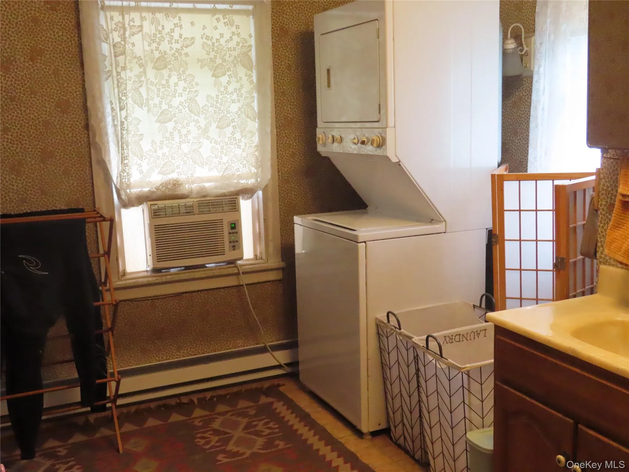 67 Prospect Street, Babylon, NY, 2 Bedrooms Bedrooms, 5 Rooms Rooms,1 BathroomBathrooms,Residential Lease,For Rent,Prospect Street,0,997923 67 Prospect Street, Babylon, NY, 2 Bedrooms Bedrooms, 5 Rooms Rooms,1 BathroomBathrooms,Residential Lease,For Rent,Prospect Street,0,997923