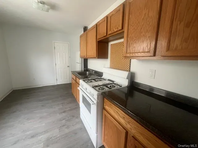 38 Hamilton Avenue, Oyster Bay, NY, 2 Rooms Rooms,1 BathroomBathrooms,Residential Lease,For Rent,Hamilton,0,997924 38 Hamilton Avenue, Oyster Bay, NY, 2 Rooms Rooms,1 BathroomBathrooms,Residential Lease,For Rent,Hamilton,0,997924