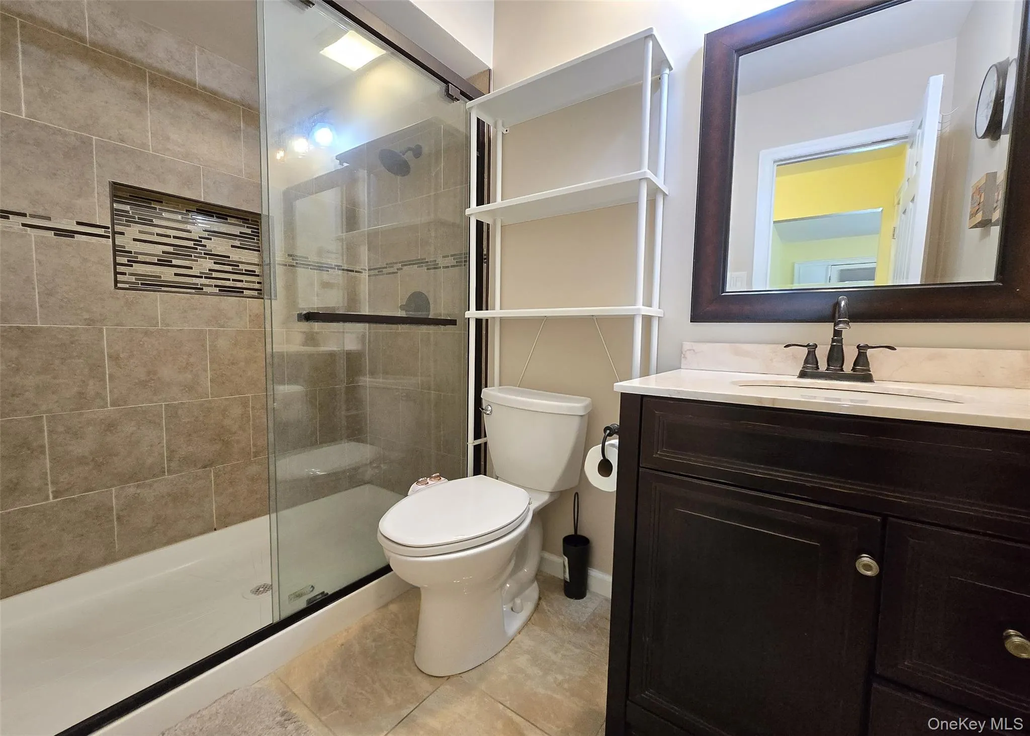 19 Hartsdale Lane, Brookhaven, NY, 3 Bedrooms Bedrooms, 7 Rooms Rooms,2 BathroomsBathrooms,Residential,For Rent,Hartsdale,0,997925 19 Hartsdale Lane, Brookhaven, NY, 3 Bedrooms Bedrooms, 7 Rooms Rooms,2 BathroomsBathrooms,Residential,For Rent,Hartsdale,0,997925