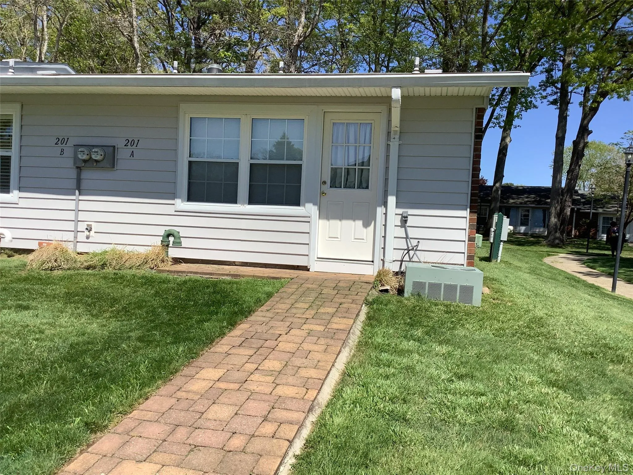 201 Newcastle Court, Brookhaven, NY, 1 Bedroom Bedrooms, 4 Rooms Rooms,1 BathroomBathrooms,Residential Lease,For Rent,Newcastle,0,997938 201 Newcastle Court, Brookhaven, NY, 1 Bedroom Bedrooms, 4 Rooms Rooms,1 BathroomBathrooms,Residential Lease,For Rent,Newcastle,0,997938