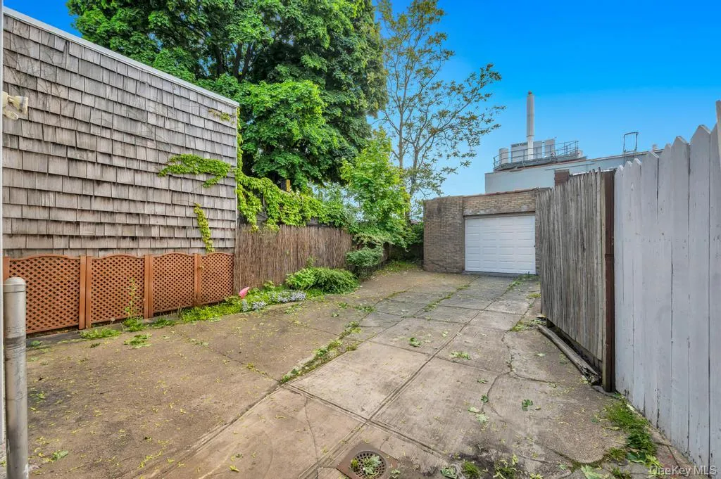 1536 51st Street, New York, NY, 3 Bedrooms Bedrooms, 10 Rooms Rooms,2 BathroomsBathrooms,Residential,For Rent,51st,0,997941 1536 51st Street, New York, NY, 3 Bedrooms Bedrooms, 10 Rooms Rooms,2 BathroomsBathrooms,Residential,For Rent,51st,0,997941