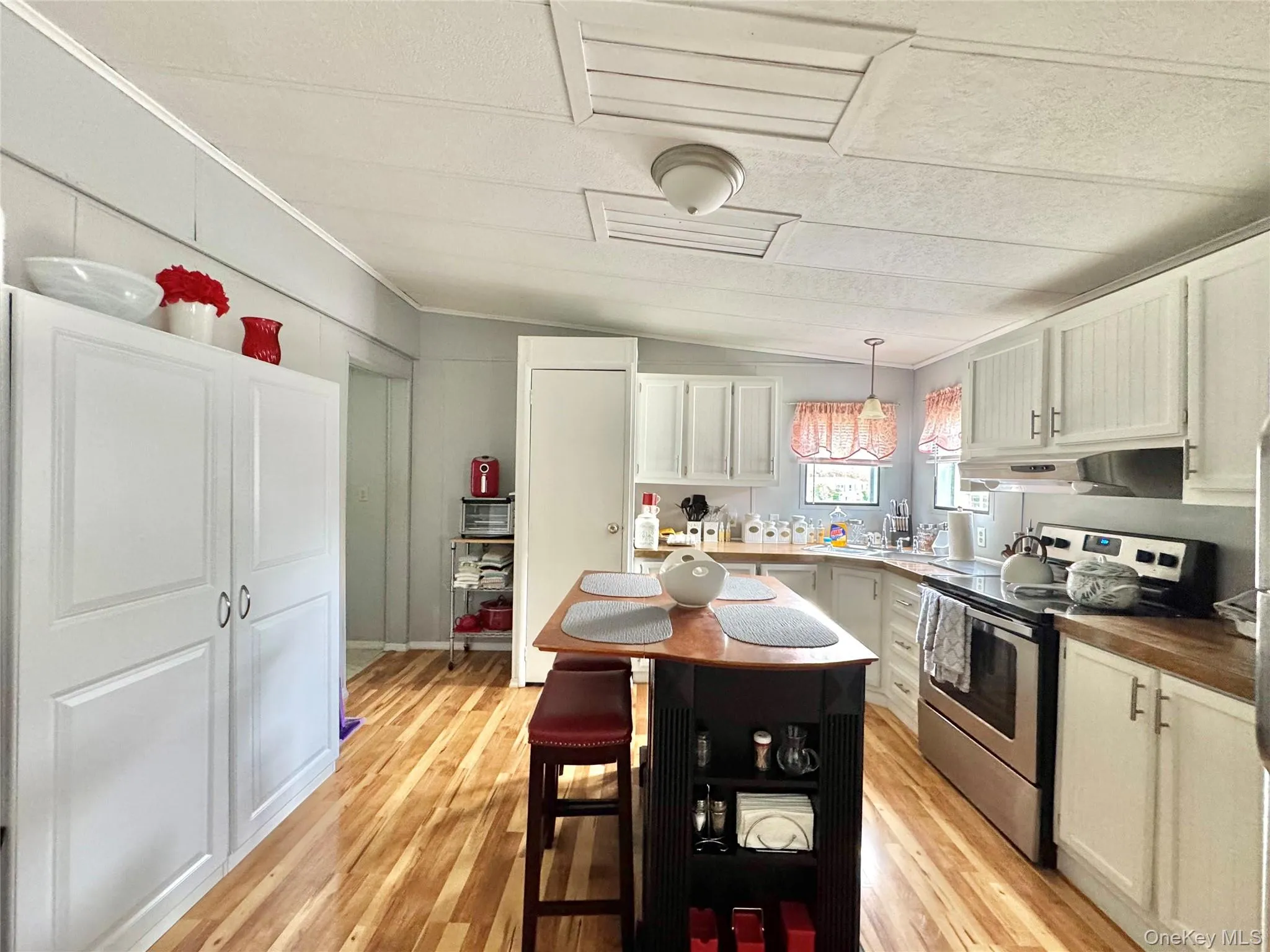 11 Christy Avenue, Catskill, NY, 3 Bedrooms Bedrooms, 5 Rooms Rooms,2 BathroomsBathrooms,Residential Sale,For Rent,Christy,0,997957 11 Christy Avenue, Catskill, NY, 3 Bedrooms Bedrooms, 5 Rooms Rooms,2 BathroomsBathrooms,Residential Sale,For Rent,Christy,0,997957