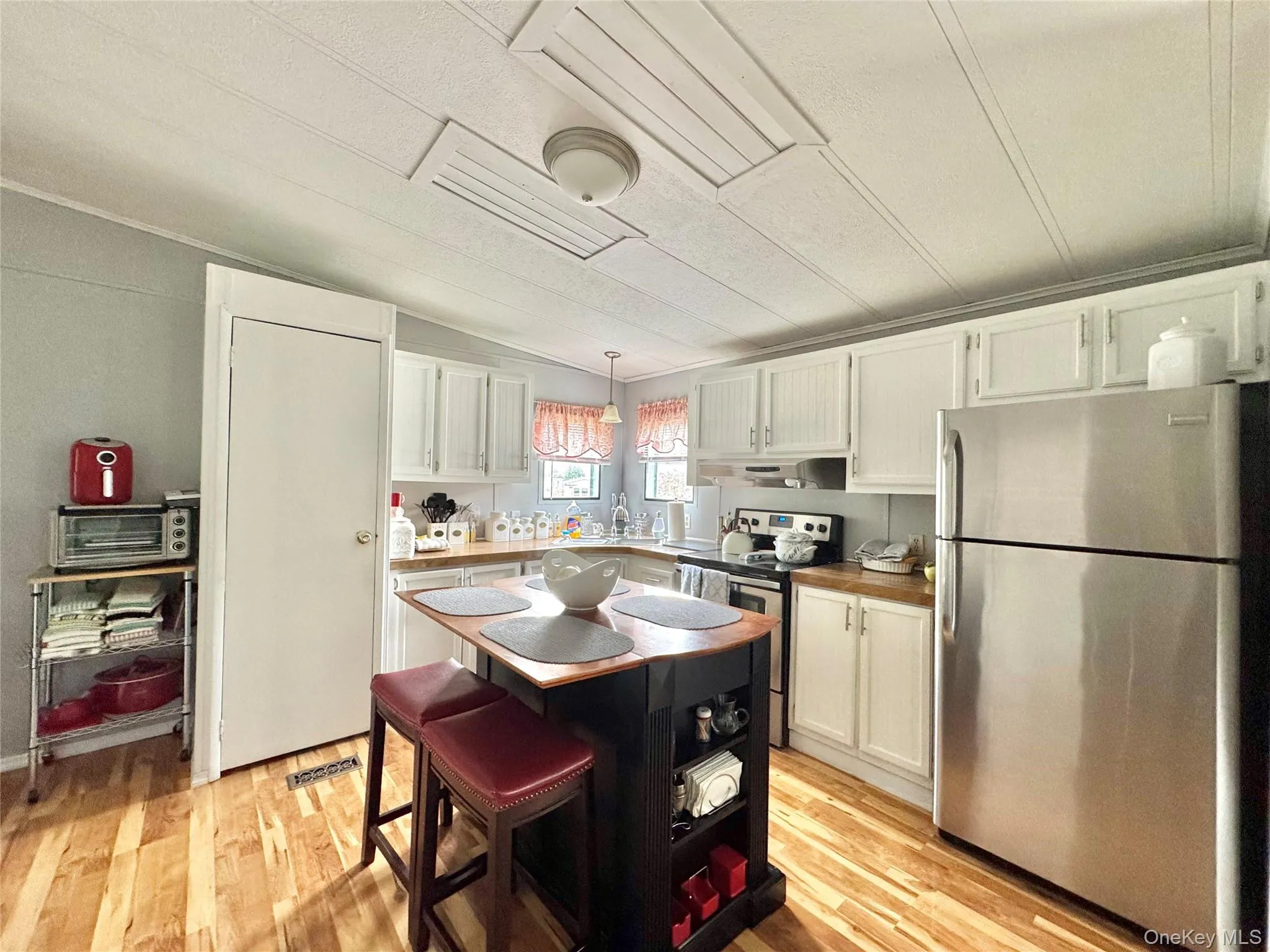 11 Christy Avenue, Catskill, NY, 3 Bedrooms Bedrooms, 5 Rooms Rooms,2 BathroomsBathrooms,Residential Sale,For Rent,Christy,0,997957 11 Christy Avenue, Catskill, NY, 3 Bedrooms Bedrooms, 5 Rooms Rooms,2 BathroomsBathrooms,Residential Sale,For Rent,Christy,0,997957
