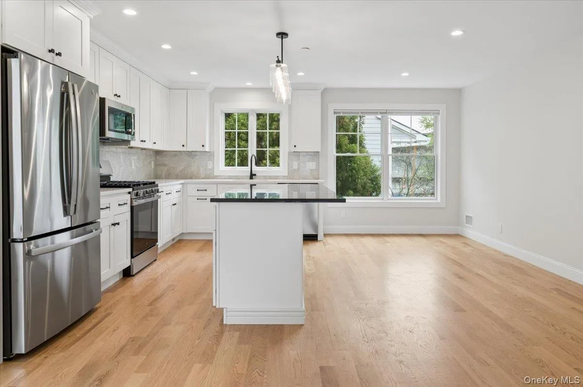89 Crystal Street, Harrison, NY, 3 Bedrooms Bedrooms, 5 Rooms Rooms,2 BathroomsBathrooms,Residential Lease,For Rent,Crystal,0,997963 89 Crystal Street, Harrison, NY, 3 Bedrooms Bedrooms, 5 Rooms Rooms,2 BathroomsBathrooms,Residential Lease,For Rent,Crystal,0,997963