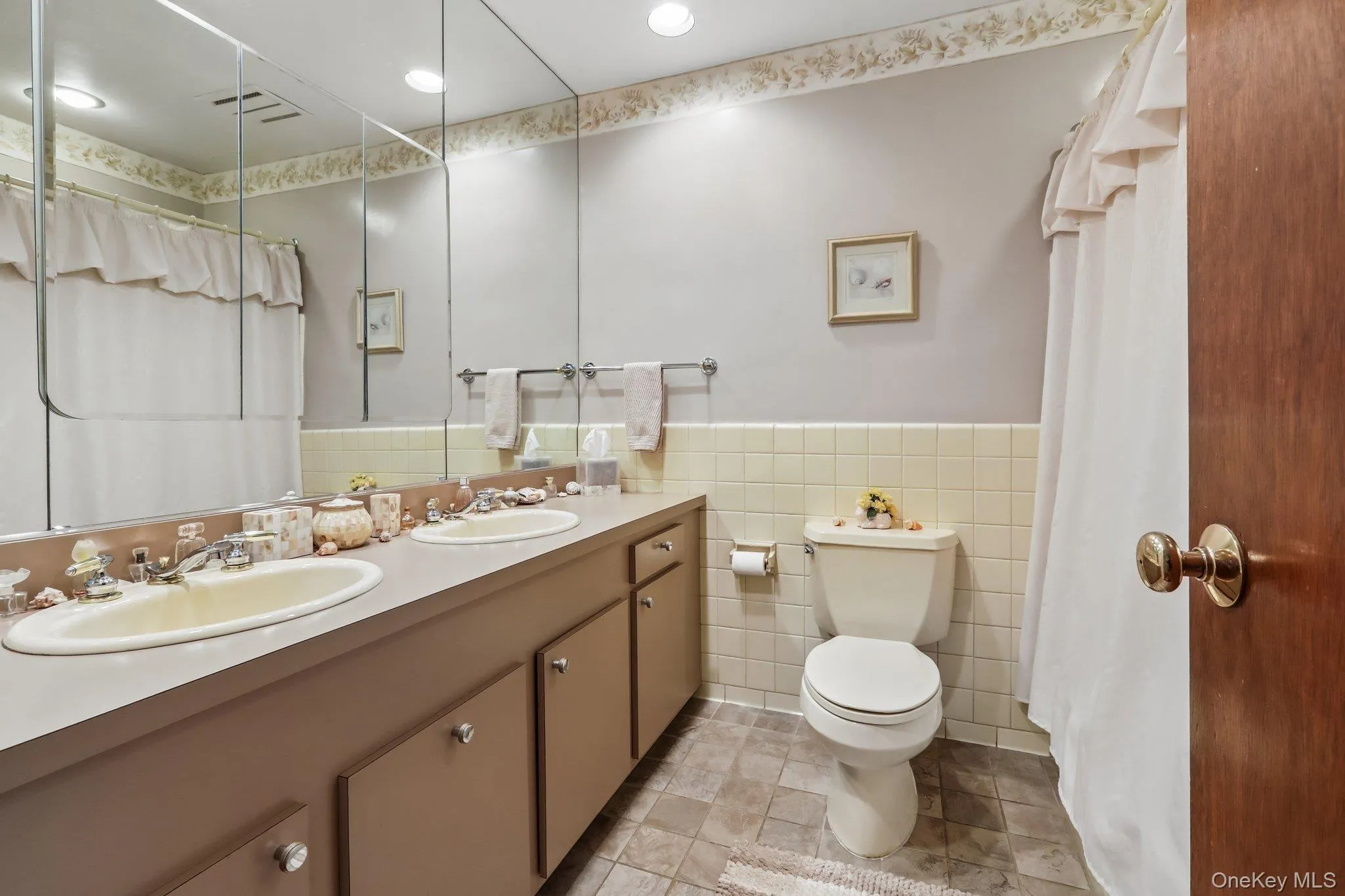 22 Stony Run, New Rochelle, NY, 4 Bedrooms Bedrooms, 8 Rooms Rooms,3 BathroomsBathrooms,Residential,For Rent,Stony,0,997971 22 Stony Run, New Rochelle, NY, 4 Bedrooms Bedrooms, 8 Rooms Rooms,3 BathroomsBathrooms,Residential,For Rent,Stony,0,997971