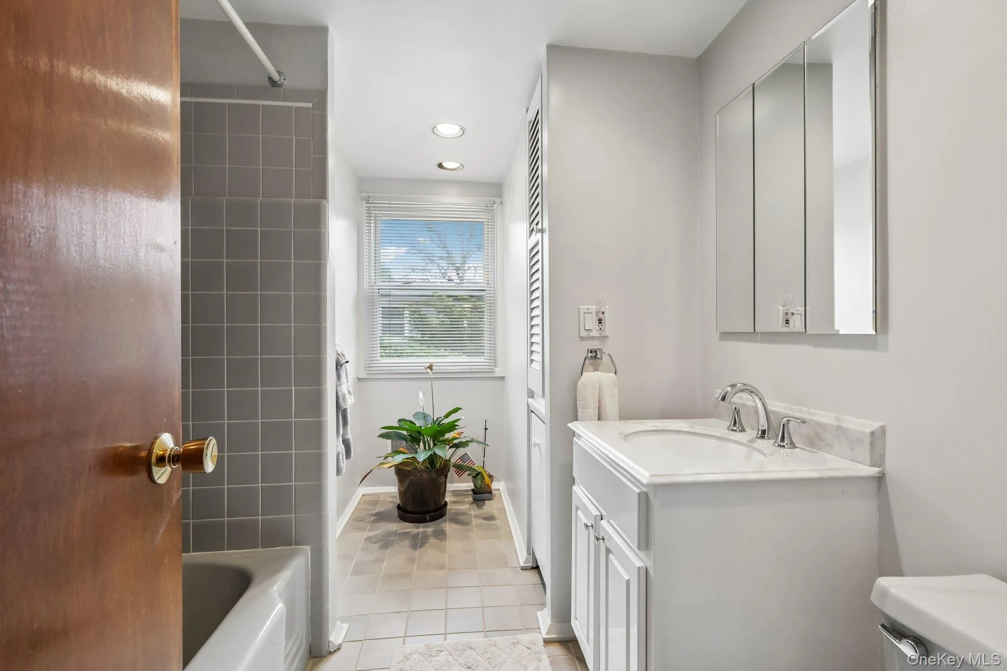 22 Stony Run, New Rochelle, NY, 4 Bedrooms Bedrooms, 8 Rooms Rooms,3 BathroomsBathrooms,Residential,For Rent,Stony,0,997971 22 Stony Run, New Rochelle, NY, 4 Bedrooms Bedrooms, 8 Rooms Rooms,3 BathroomsBathrooms,Residential,For Rent,Stony,0,997971