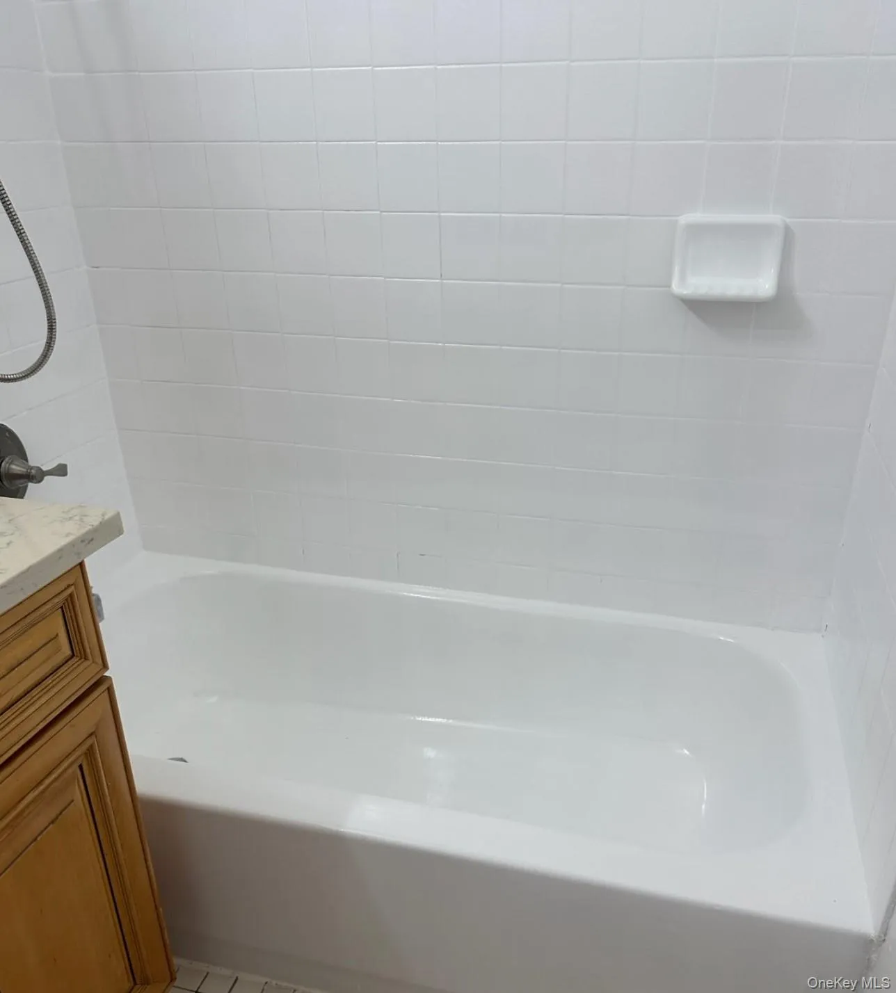 858 175th Street, New York, NY, 3 Bedrooms Bedrooms, 6 Rooms Rooms,1 BathroomBathrooms,Residential Lease,For Rent,175th,0,997975 858 175th Street, New York, NY, 3 Bedrooms Bedrooms, 6 Rooms Rooms,1 BathroomBathrooms,Residential Lease,For Rent,175th,0,997975