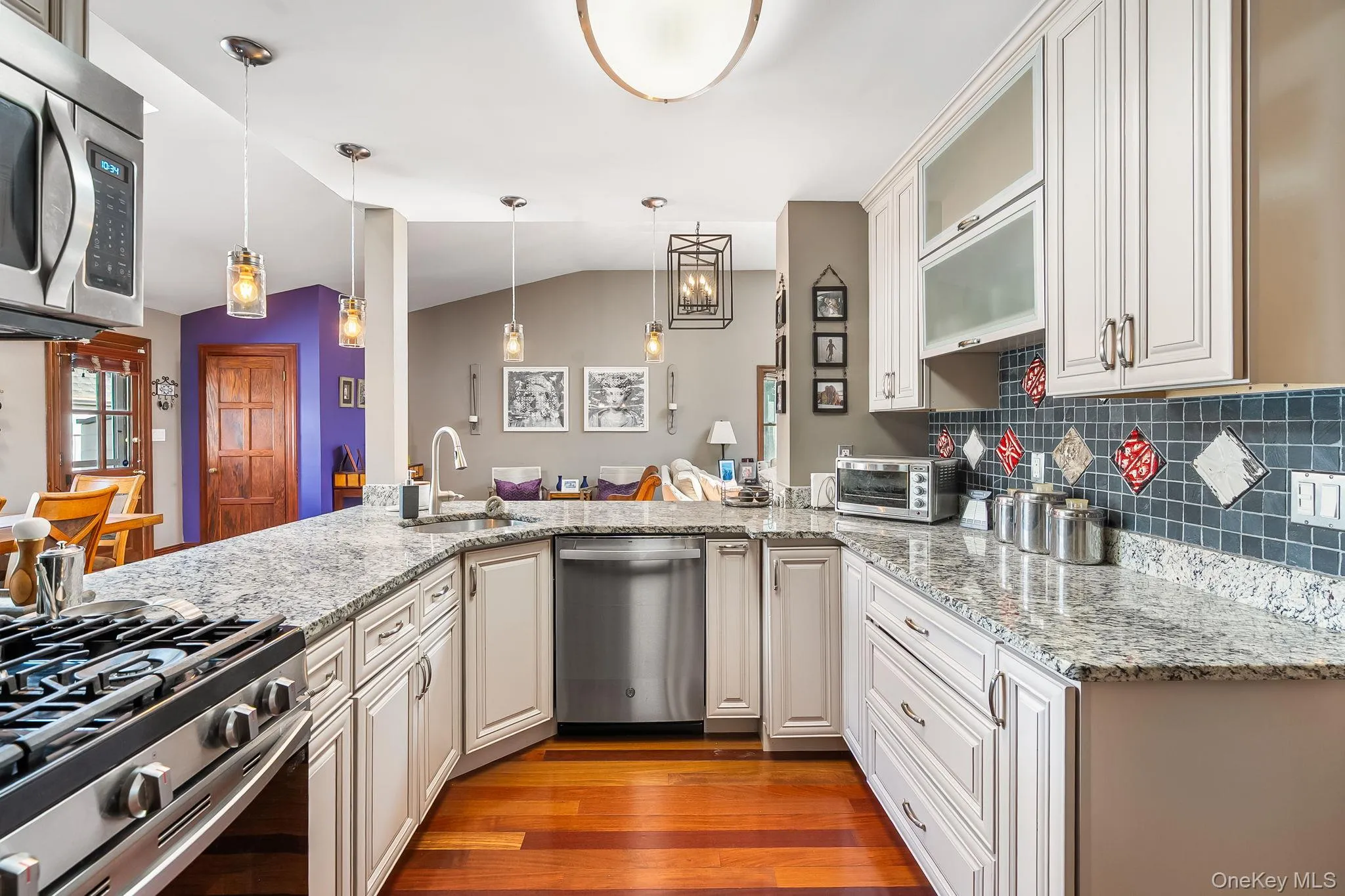 139 Stevens Avenue, Hempstead, NY, 3 Bedrooms Bedrooms, 7 Rooms Rooms,2 BathroomsBathrooms,Residential Sale,For Rent,Stevens,0,997978 139 Stevens Avenue, Hempstead, NY, 3 Bedrooms Bedrooms, 7 Rooms Rooms,2 BathroomsBathrooms,Residential Sale,For Rent,Stevens,0,997978