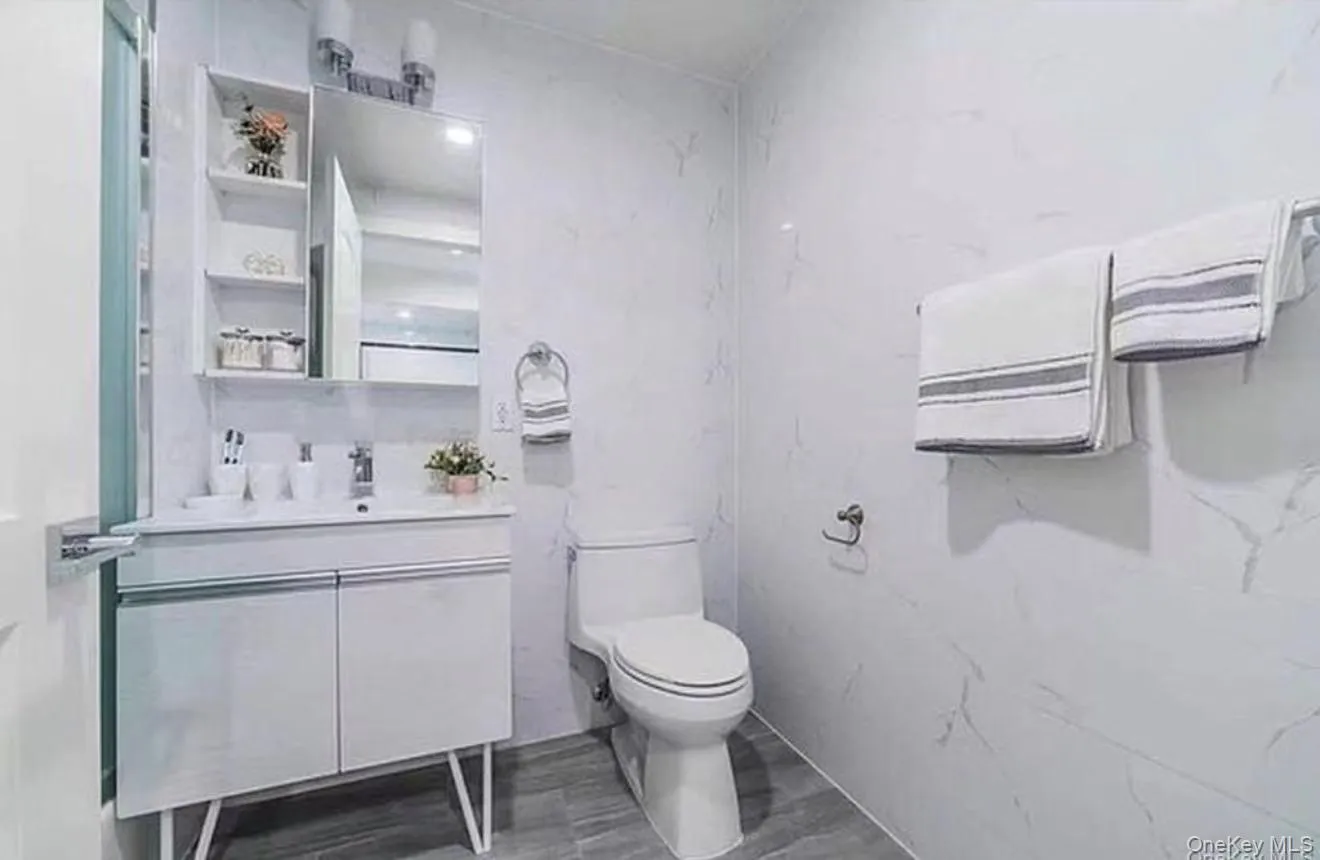 14427 Sanford Avenue, New York, NY, 2 Bedrooms Bedrooms, 5 Rooms Rooms,1 BathroomBathrooms,Residential Lease,For Rent,Sanford,0,997984 14427 Sanford Avenue, New York, NY, 2 Bedrooms Bedrooms, 5 Rooms Rooms,1 BathroomBathrooms,Residential Lease,For Rent,Sanford,0,997984