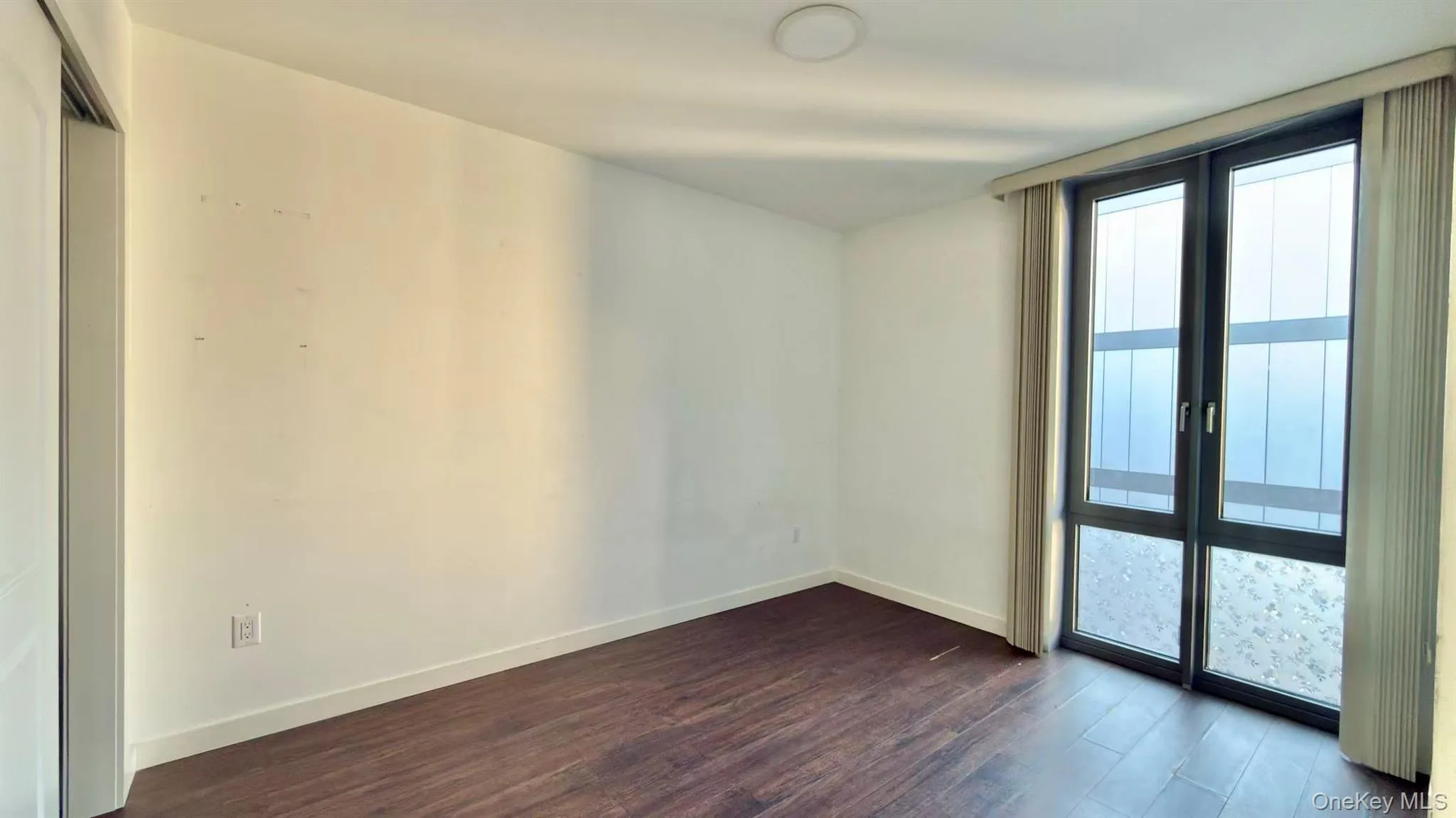 14427 Sanford Avenue, New York, NY, 2 Bedrooms Bedrooms, 5 Rooms Rooms,1 BathroomBathrooms,Residential Lease,For Rent,Sanford,0,997984 14427 Sanford Avenue, New York, NY, 2 Bedrooms Bedrooms, 5 Rooms Rooms,1 BathroomBathrooms,Residential Lease,For Rent,Sanford,0,997984