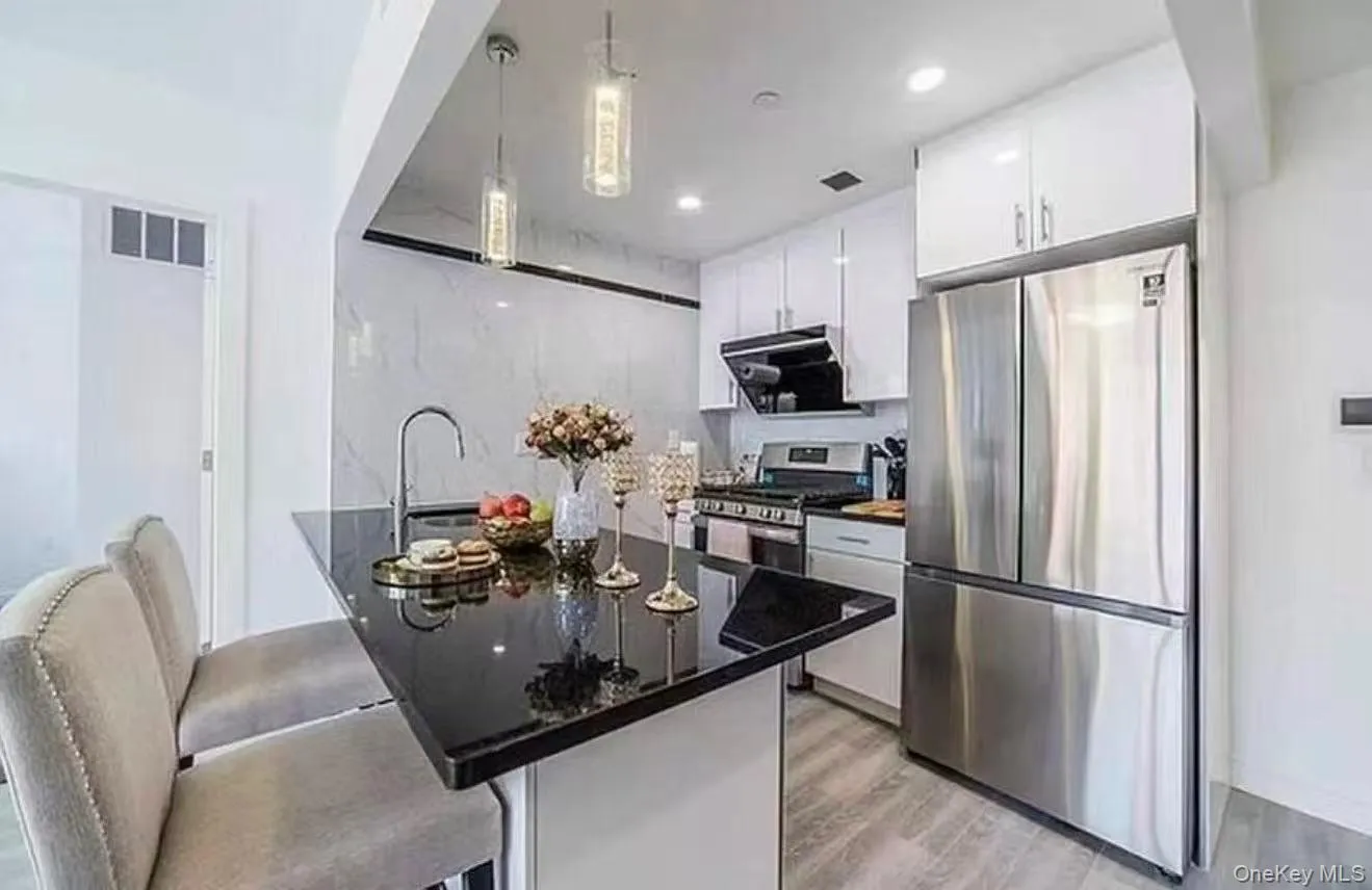 14427 Sanford Avenue, New York, NY, 2 Bedrooms Bedrooms, 5 Rooms Rooms,1 BathroomBathrooms,Residential Lease,For Rent,Sanford,0,997984 14427 Sanford Avenue, New York, NY, 2 Bedrooms Bedrooms, 5 Rooms Rooms,1 BathroomBathrooms,Residential Lease,For Rent,Sanford,0,997984