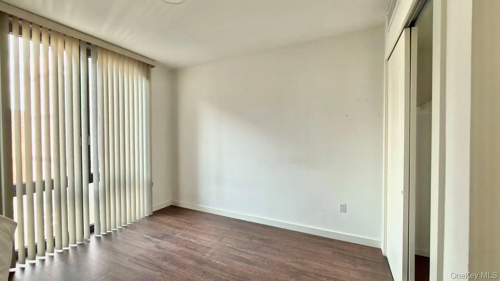 14427 Sanford Avenue, New York, NY, 2 Bedrooms Bedrooms, 5 Rooms Rooms,1 BathroomBathrooms,Residential Lease,For Rent,Sanford,0,997984 14427 Sanford Avenue, New York, NY, 2 Bedrooms Bedrooms, 5 Rooms Rooms,1 BathroomBathrooms,Residential Lease,For Rent,Sanford,0,997984