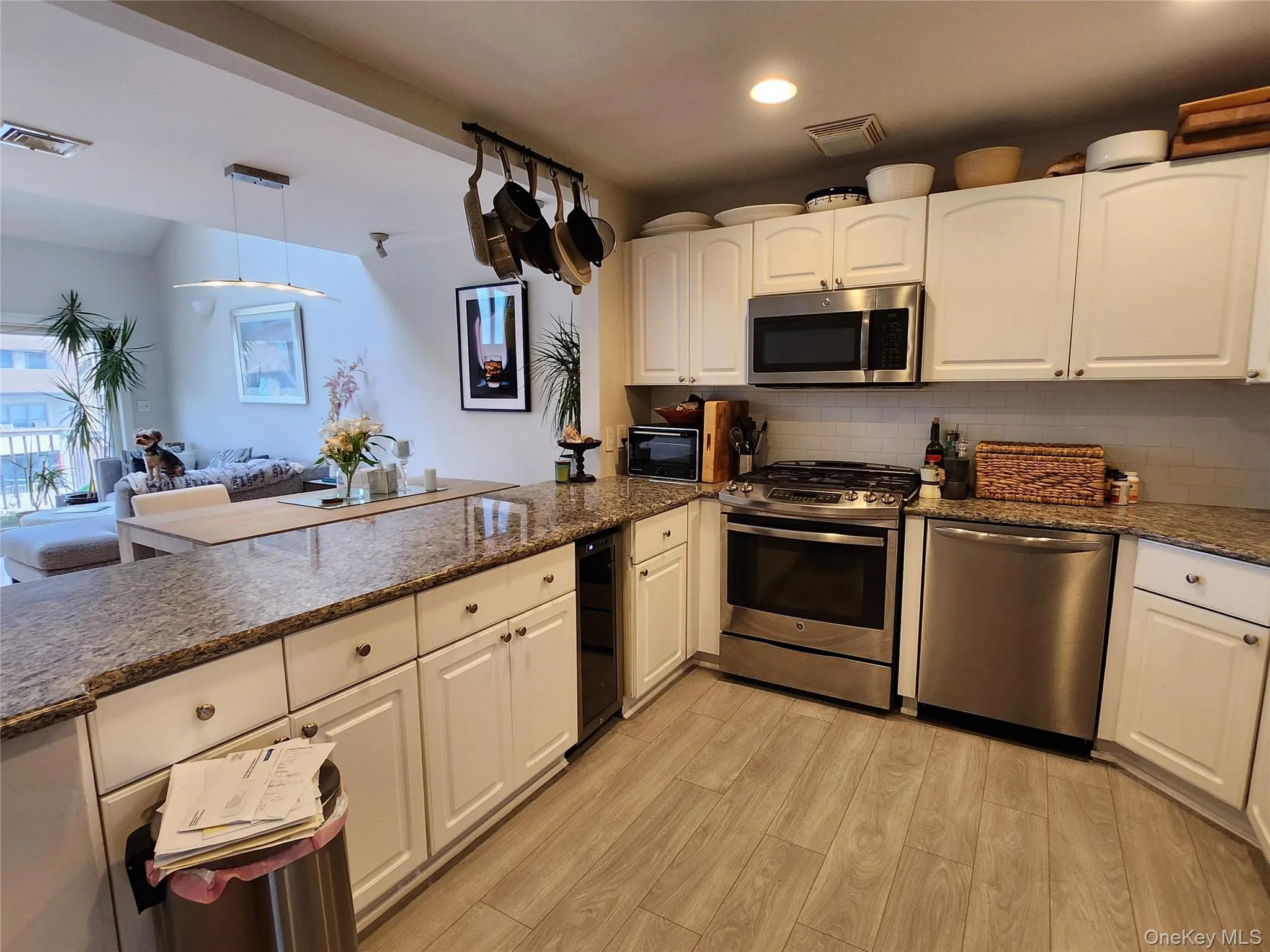 67 Pacific Boulevard, Long Beach, NY, 3 Bedrooms Bedrooms, 6 Rooms Rooms,2 BathroomsBathrooms,Residential Lease,For Rent,Pacific,0,997991 67 Pacific Boulevard, Long Beach, NY, 3 Bedrooms Bedrooms, 6 Rooms Rooms,2 BathroomsBathrooms,Residential Lease,For Rent,Pacific,0,997991