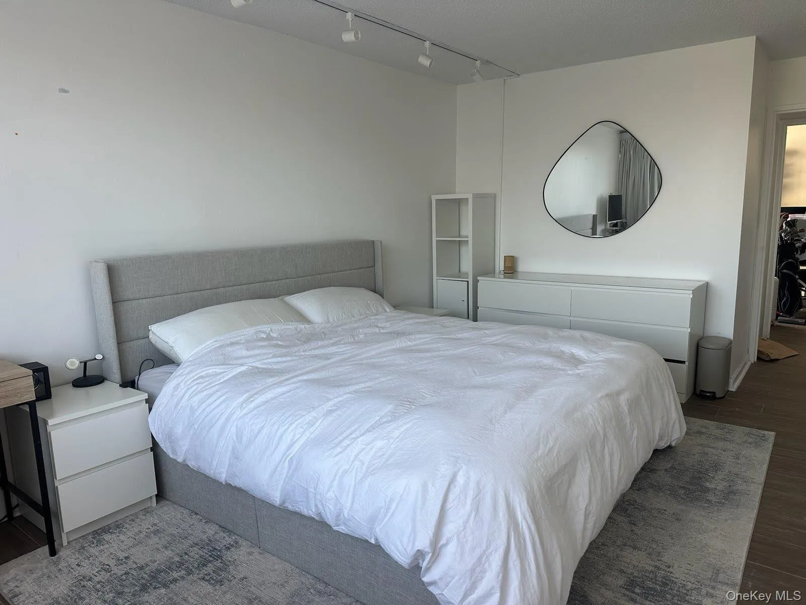 1 Bay Club Drive, New York, NY, 1 Bedroom Bedrooms, 4 Rooms Rooms,1 BathroomBathrooms,Residential,For Rent,Bay Club Drive,0,997993 1 Bay Club Drive, New York, NY, 1 Bedroom Bedrooms, 4 Rooms Rooms,1 BathroomBathrooms,Residential,For Rent,Bay Club Drive,0,997993