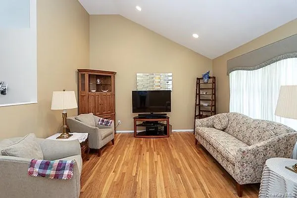 11 Winterberry Drive, Brookhaven, NY, 3 Bedrooms Bedrooms, 7 Rooms Rooms,2 BathroomsBathrooms,Residential,For Rent,Winterberry,0,997997 11 Winterberry Drive, Brookhaven, NY, 3 Bedrooms Bedrooms, 7 Rooms Rooms,2 BathroomsBathrooms,Residential,For Rent,Winterberry,0,997997