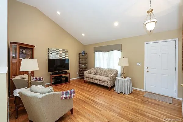 11 Winterberry Drive, Brookhaven, NY, 3 Bedrooms Bedrooms, 7 Rooms Rooms,2 BathroomsBathrooms,Residential,For Rent,Winterberry,0,997997 11 Winterberry Drive, Brookhaven, NY, 3 Bedrooms Bedrooms, 7 Rooms Rooms,2 BathroomsBathrooms,Residential,For Rent,Winterberry,0,997997