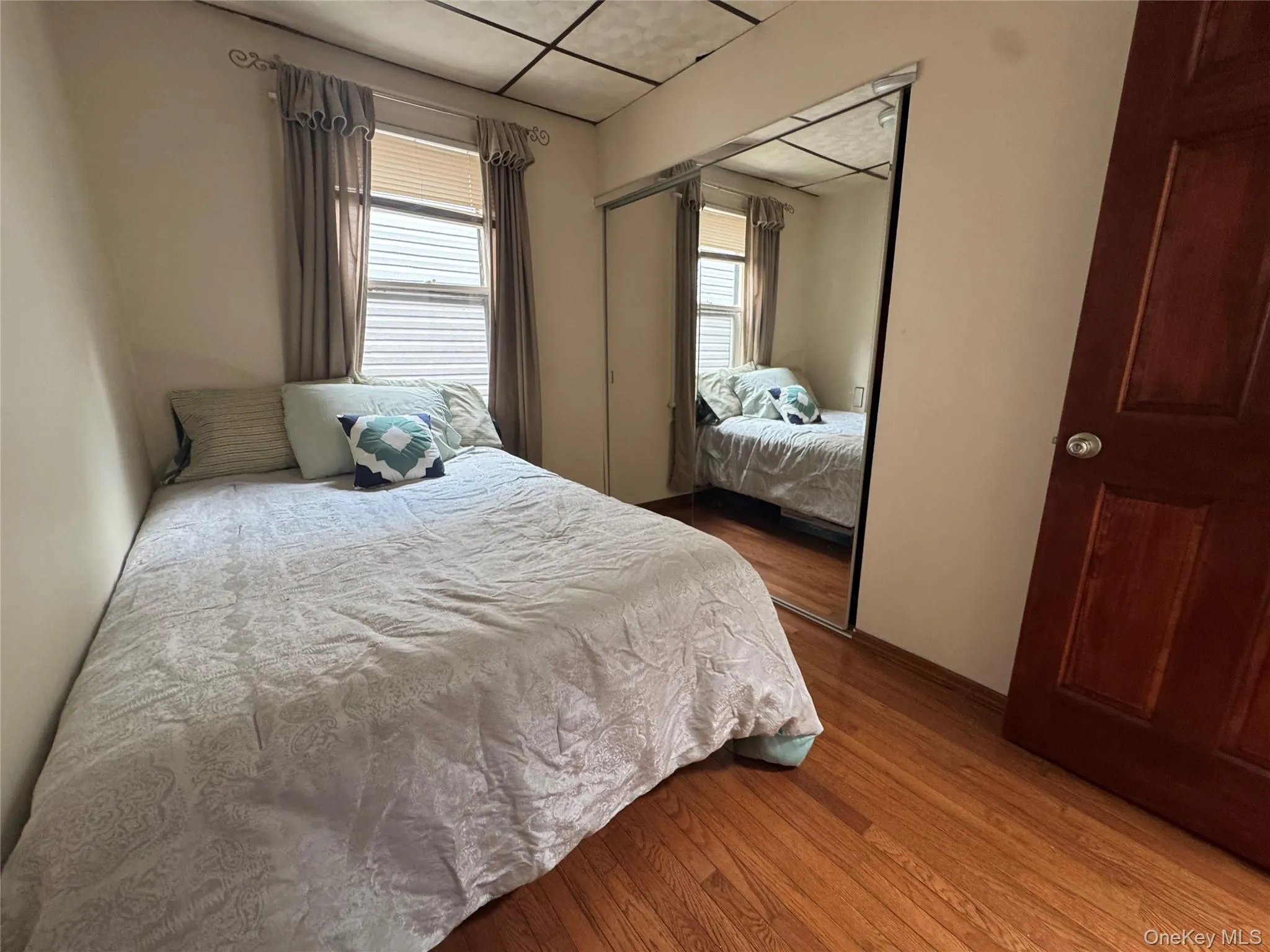 8058 88th Road, New York, NY, 3 Bedrooms Bedrooms, 6 Rooms Rooms,1 BathroomBathrooms,Residential,For Rent,88th,0,997998 8058 88th Road, New York, NY, 3 Bedrooms Bedrooms, 6 Rooms Rooms,1 BathroomBathrooms,Residential,For Rent,88th,0,997998